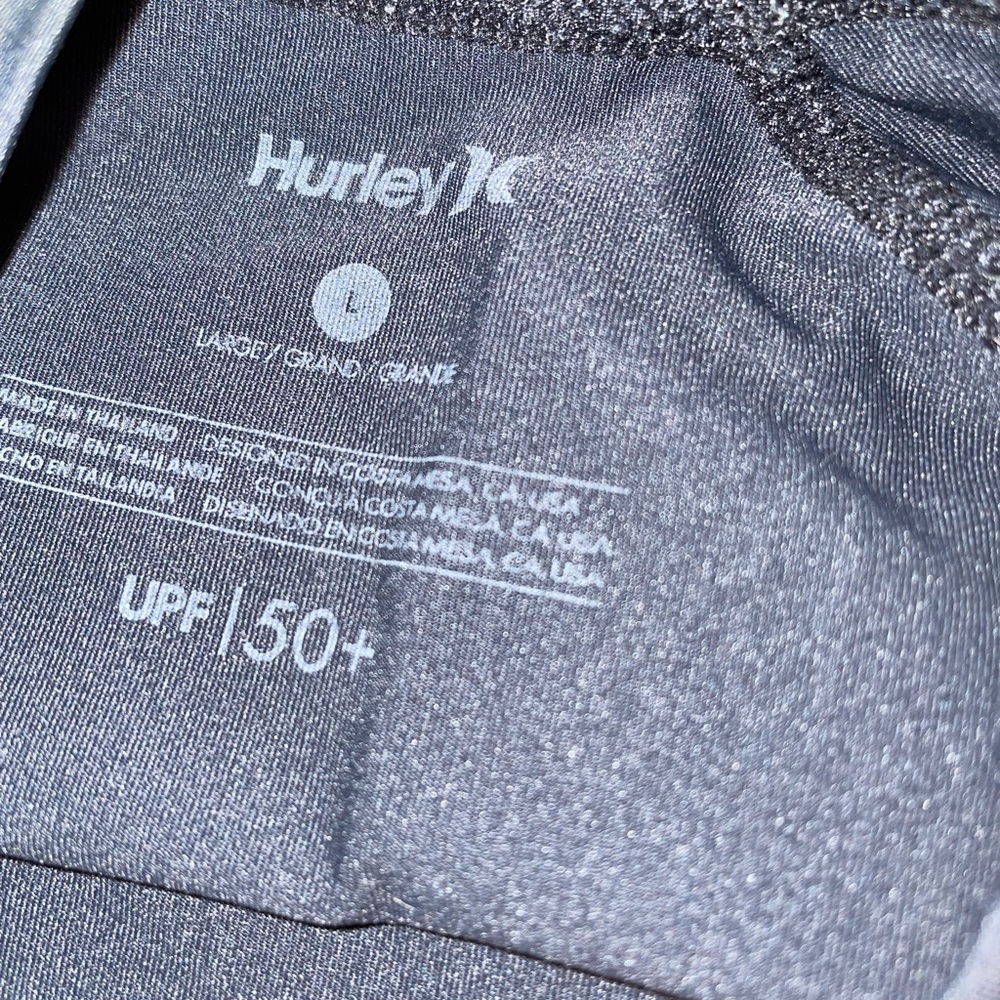 Hurley Pro long sleeved water shirt size L